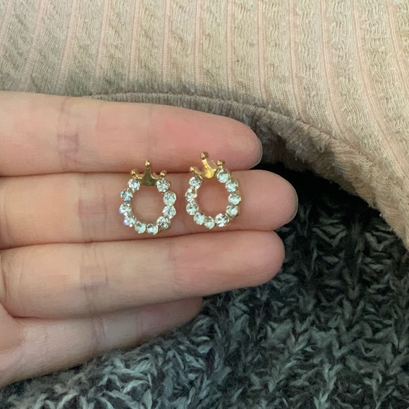 Crown earring - Picture 2 of 4